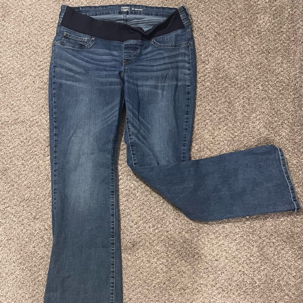 Maternity Signature by Levi Boot cut jeans. Size XL.